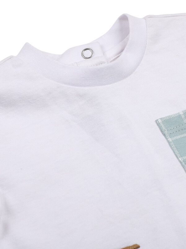 Boys White & Medium Light Blue T-Shirt with Short Pants image number 4